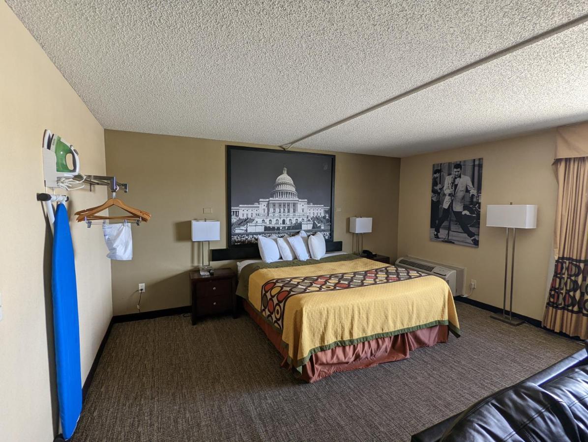 Hotel Super 8 By Wyndham North Wichita