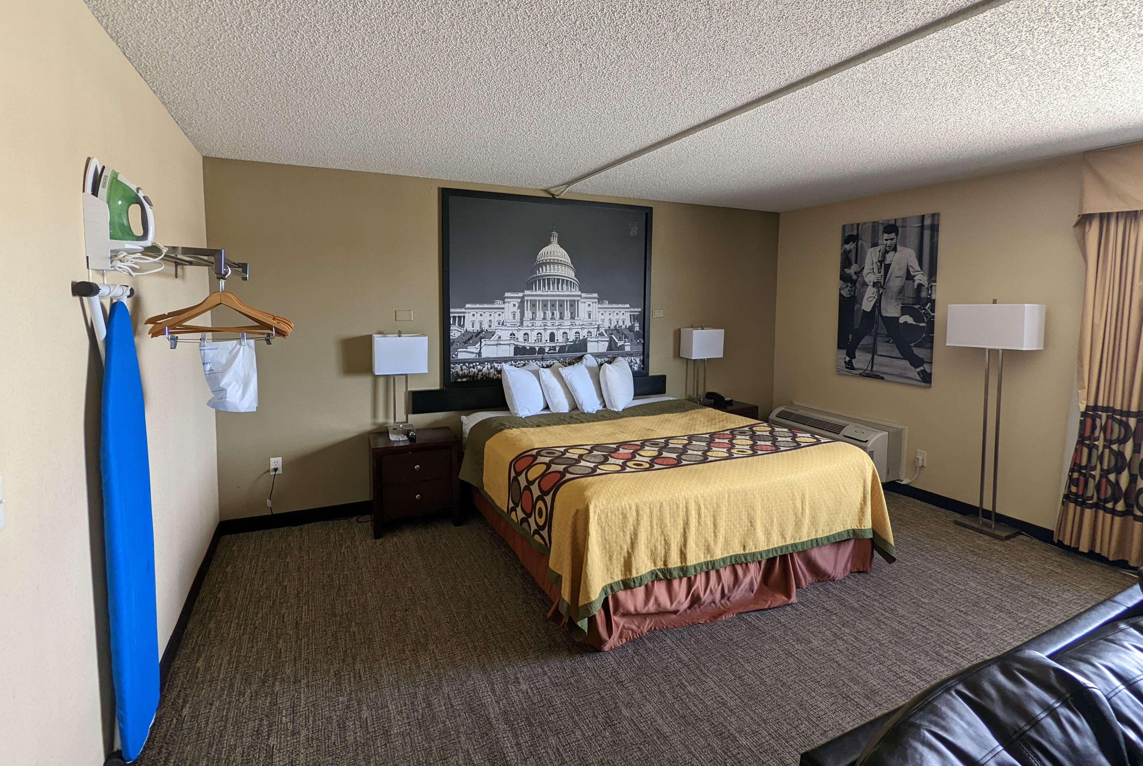 Super 8 By Wyndham North Hotel 2*