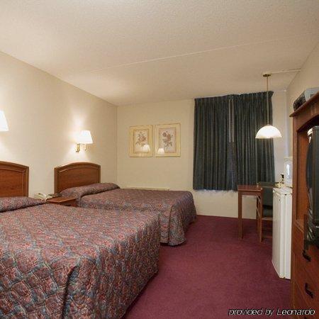 Super 8 By Wyndham North Hotel Wichita