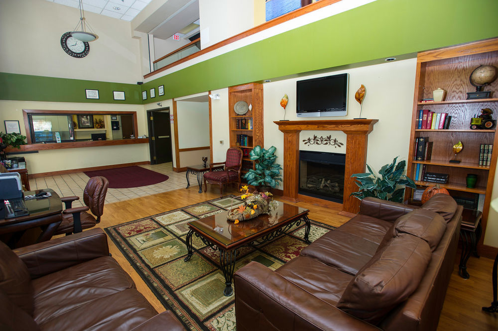 Super 8 By Wyndham North