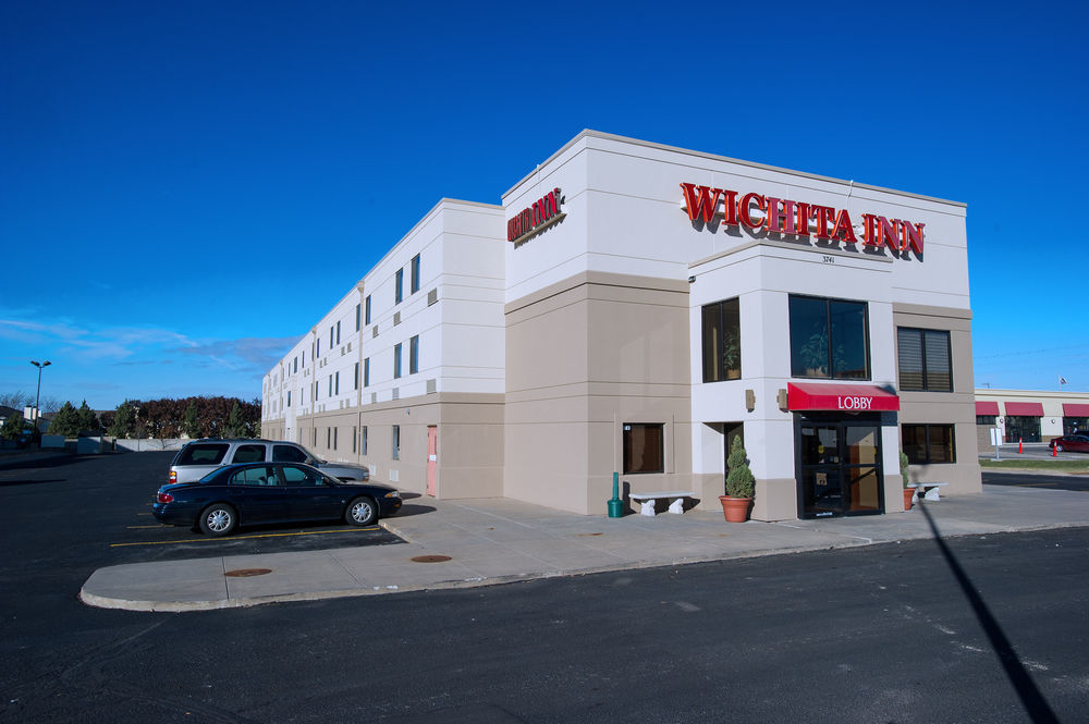 Super 8 By Wyndham North Wichita