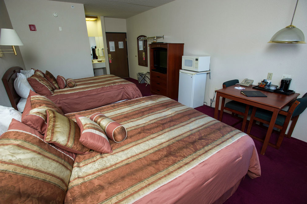 Super 8 By Wyndham North Hotel