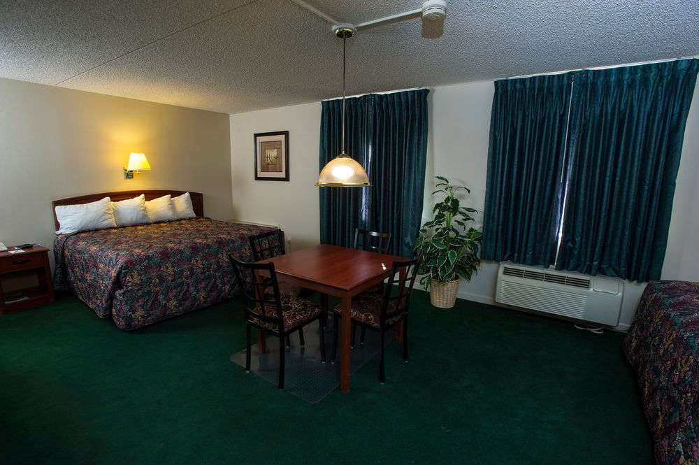Hotel Super 8 By Wyndham North Wichita