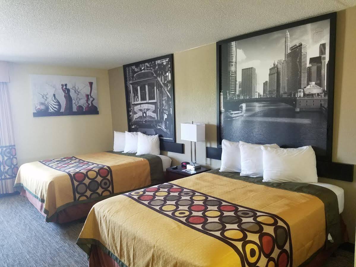 Super 8 By Wyndham North Hotel 2*
